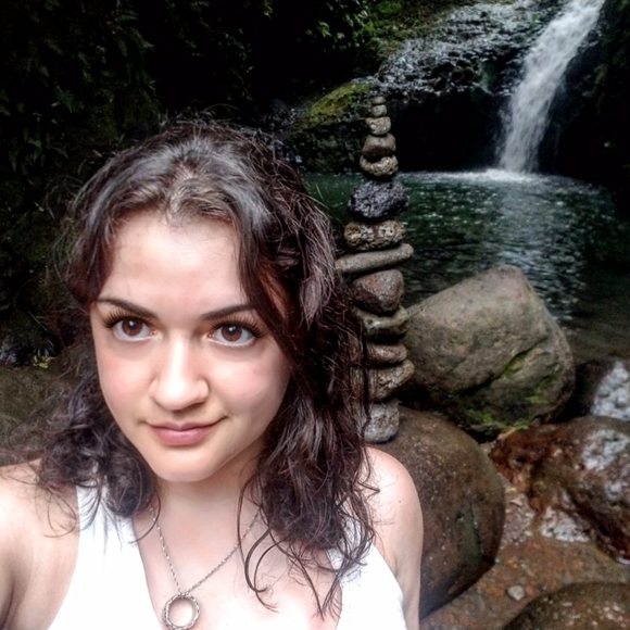 Ciao! I'm Alessandra 💛🌻 - Picture 9 of 16